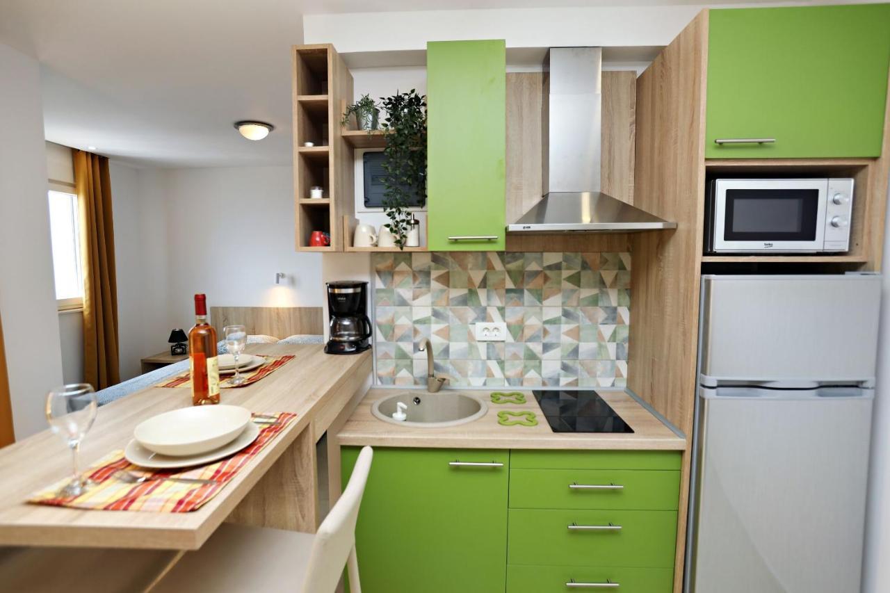 Apartments Oktopus Sutomore Eksteriør billede